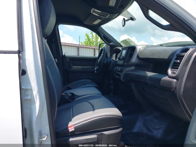 3C6UR5CJ0RG131566 RAM 2500 Tradesman  4x4 6'4 Box