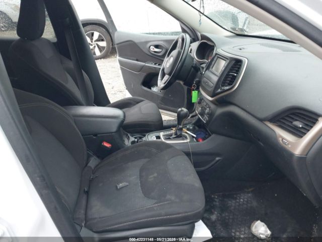 1C4PJMCS1GW145779 Jeep Cherokee Latitude