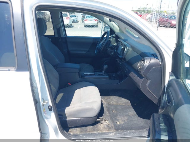 5TFAX5GN5KX156933 Toyota Tacoma Sr