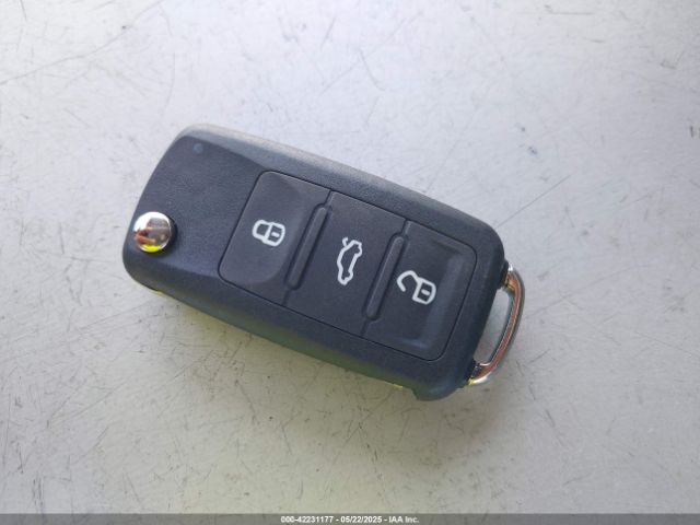 WVGAV7AX5GW592721 Volkswagen TIGUAN S