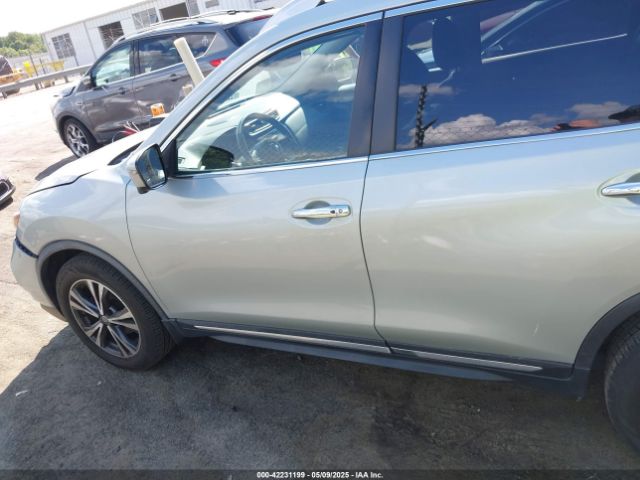 JN8AT2MV2HW285178 Nissan Rogue Sl