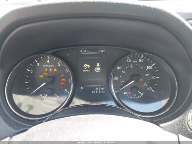 JN8AT2MV2HW285178 Nissan Rogue Sl