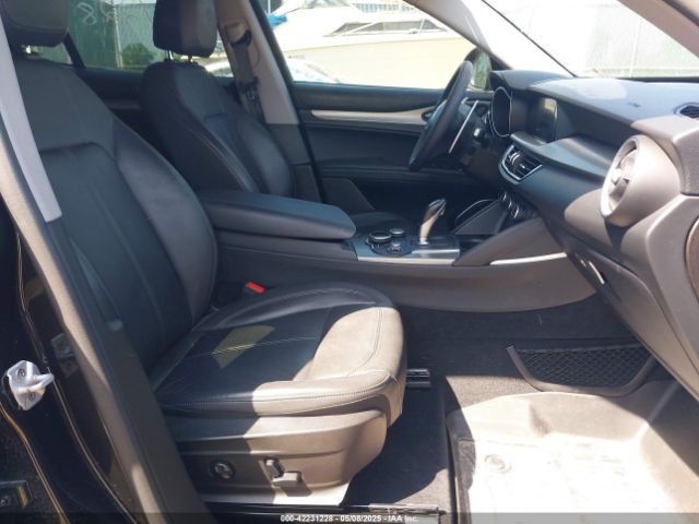 ZASFAKPN1J7B87334 Alfa Romeo Stelvio Sport Awd