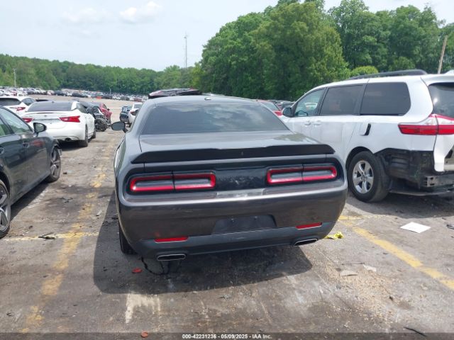 2C3CDZAG6NH156410 Dodge Challenger Sxt