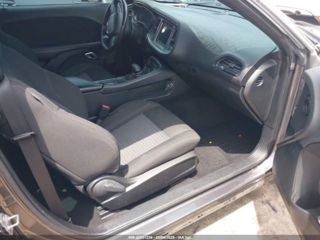 2C3CDZAG6NH156410 Dodge Challenger Sxt