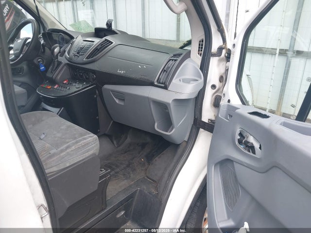 1FDYR2CM2HKA82358 Ford Transit-250