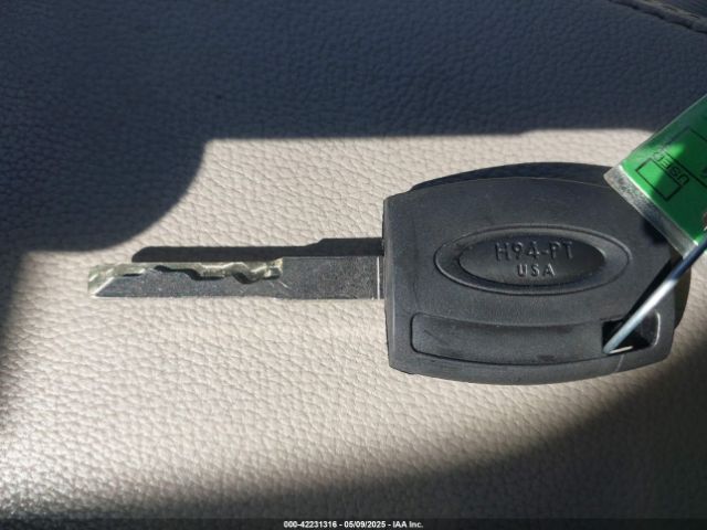 1FMCU9GD4HUD47619 Ford ESCAPE SE