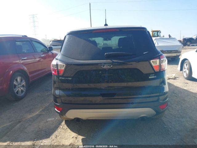 1FMCU9GD4HUD47619 Ford ESCAPE SE