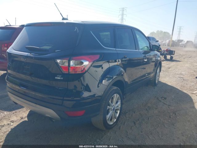 1FMCU9GD4HUD47619 Ford ESCAPE SE