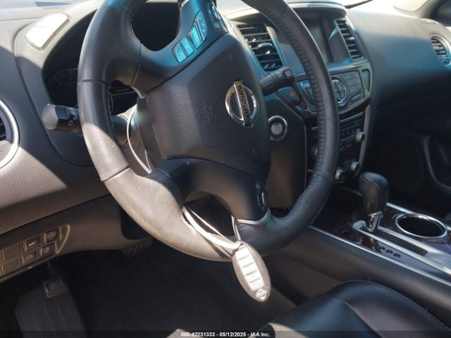 5N1AR2MN1FC717747 Nissan Pathfinder Sl