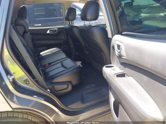 5N1AR2MN1FC717747 Nissan Pathfinder Sl