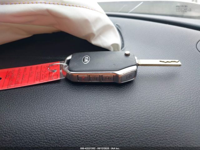 KNDJ63AU9L7057430 KIA Soul Gt-line