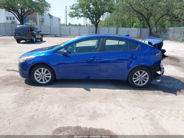 3KPFL4A70HE110425 KIA FORTE S