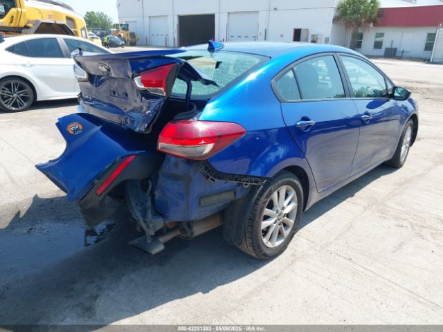 3KPFL4A70HE110425 KIA FORTE S
