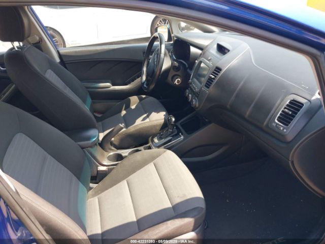 3KPFL4A70HE110425 KIA FORTE S