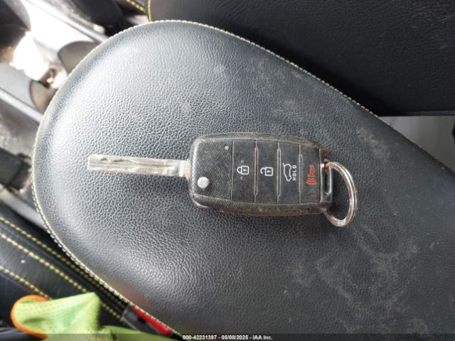 KNDJP3A5XF7806665 KIA SOUL +