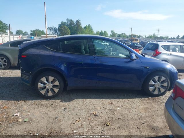 7SAYGDEE5RA285075 Tesla Model Y