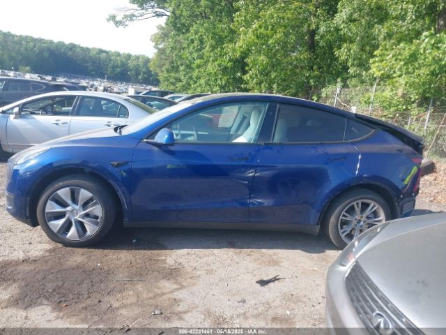 7SAYGDEE5RA285075 Tesla Model Y