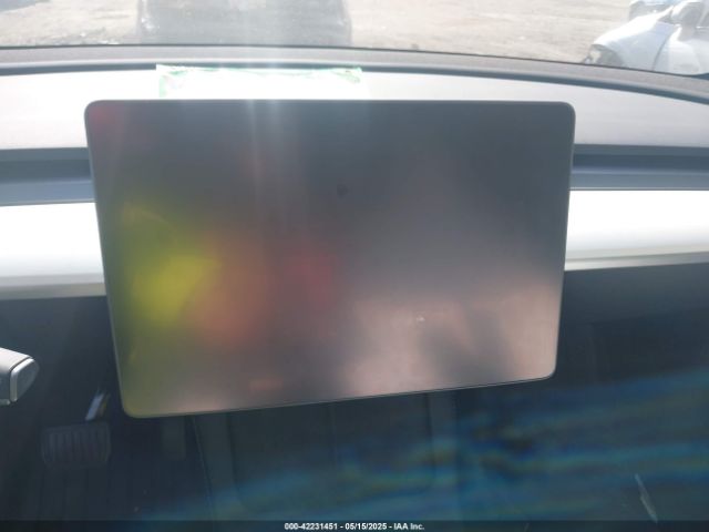 7SAYGDEE5RA285075 Tesla Model Y