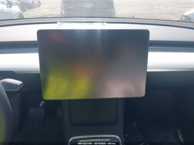 7SAYGDEE5RA285075 Tesla Model Y