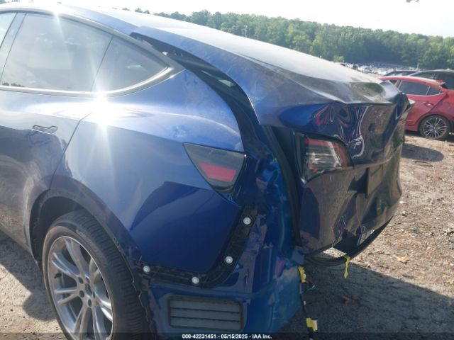 7SAYGDEE5RA285075 Tesla Model Y