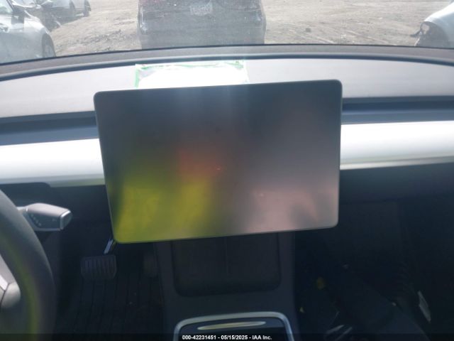 7SAYGDEE5RA285075 Tesla Model Y