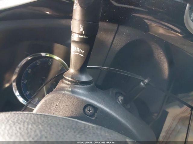 2T1BURHEXHC825255 Toyota COROLLA LE