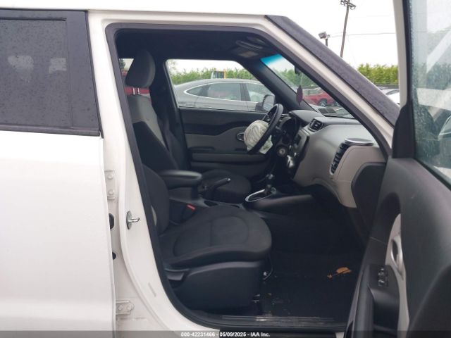 KNDJN2A20F7125131 KIA Soul