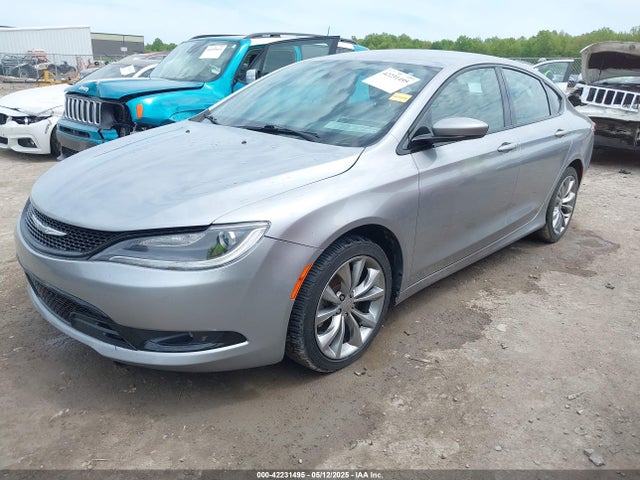 Chrysler 200 S 2015 1C3CCCBG1FN735571 Image 2