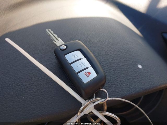 JN1BJ1CP5HW012970 Nissan Rogue Sport S