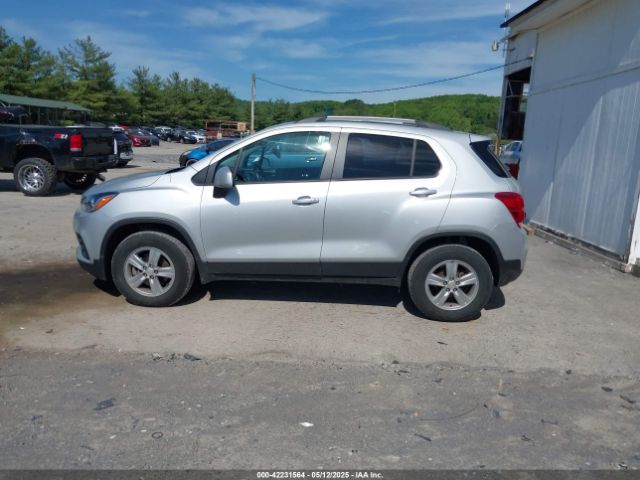 KL7CJPSM8NB560716 Chevrolet Trax Awd Lt
