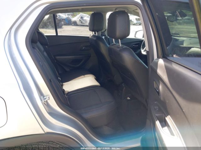 KL7CJPSM8NB560716 Chevrolet Trax Awd Lt