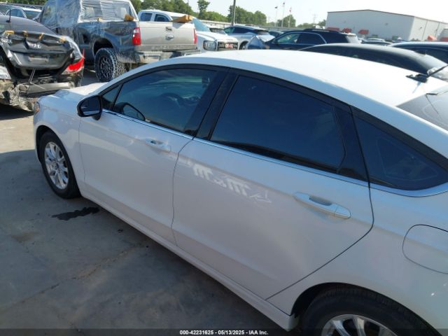 3FA6P0G76JR109403 Ford FUSION S