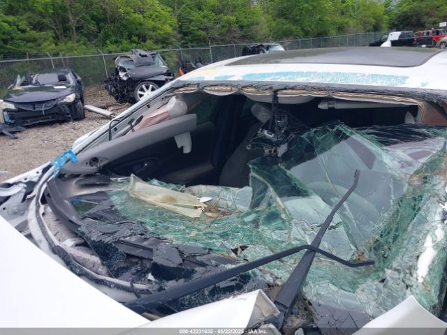 1G1ZH5SX4GF266242 Chevrolet Malibu Premier