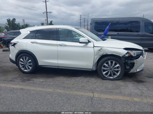 3PCAJ5M12LF100527 Infiniti 2020