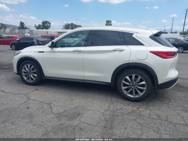 3PCAJ5M12LF100527 Infiniti 2020