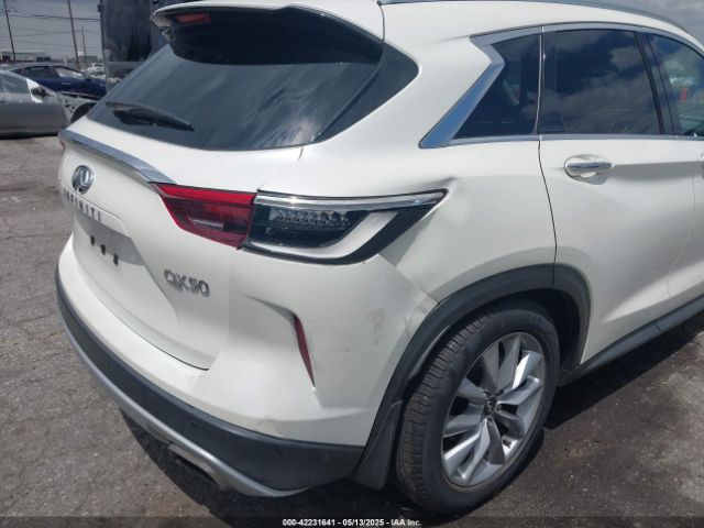3PCAJ5M12LF100527 Infiniti 2020