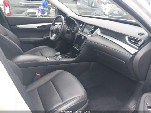 3PCAJ5M12LF100527 Infiniti 2020