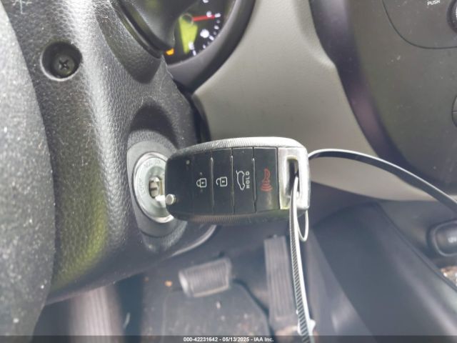 KNDJP3A52H7449453 KIA SOUL +
