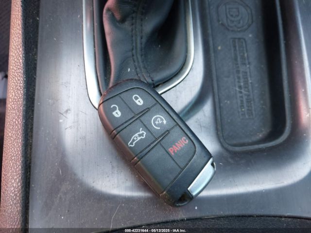 2C3CDXBG9JH150890 Dodge Charger Sxt Rwd
