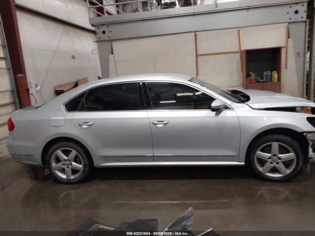 1VWAS7A30GC013577 Volkswagen Passat 1.8t S