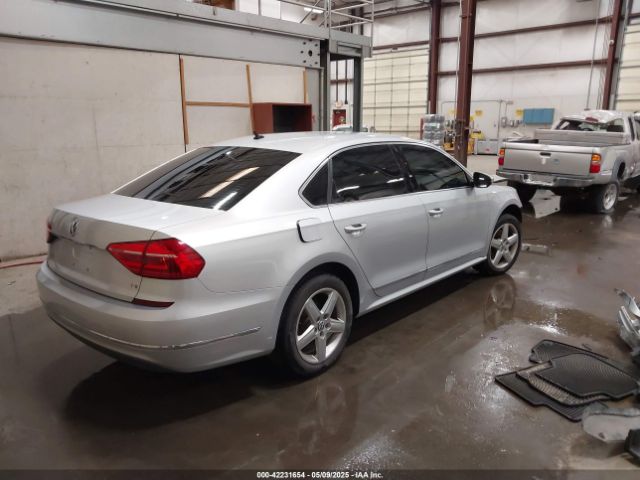 1VWAS7A30GC013577 Volkswagen Passat 1.8t S