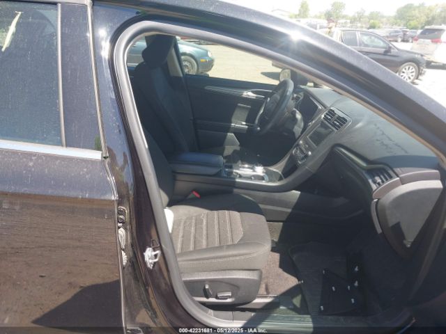 3FA6P0T99LR199141 Ford FUSION SE