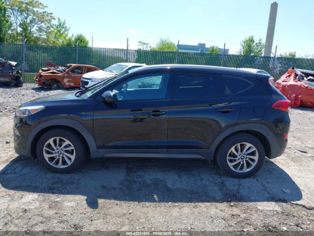 KM8J3CA47GU075162 Hyundai TUCSON SE