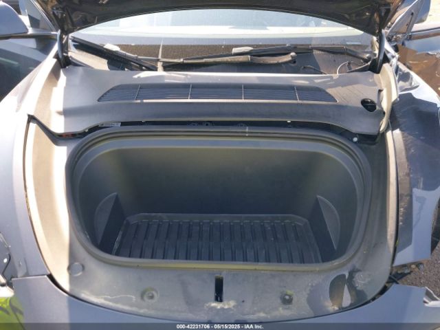 2024 TESLA MODEL Y 7SAYGDEF6RA291217 Photo 9