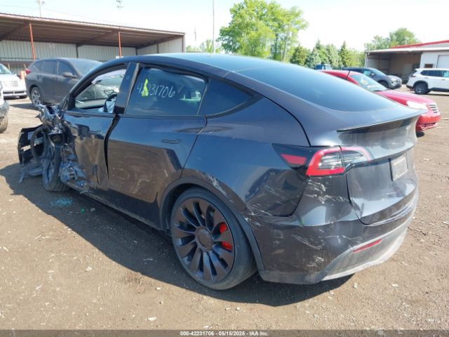 2024 TESLA MODEL Y 7SAYGDEF6RA291217 Photo 2