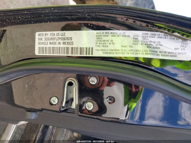 3C6UR5FL2PG567670 RAM 2500