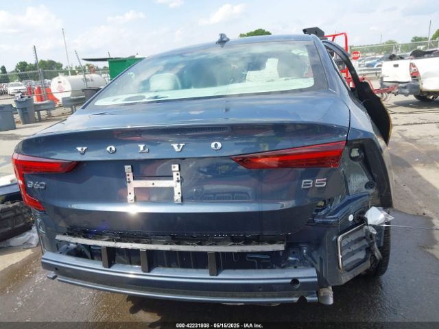 7JRL12FL9RG294057 Volvo S60 B5 Plus Dark Theme