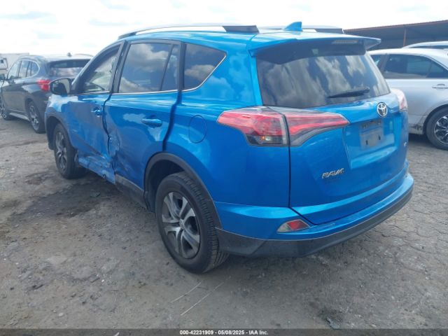JTMZFREV8GD084635 Toyota RAV4 LE
