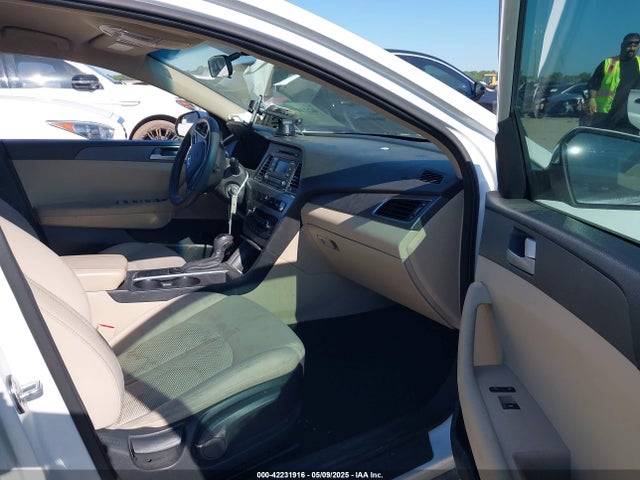 5NPE24AF7FH001779 Hyundai SONATA SE